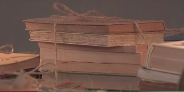Обов’язковий переклад трудової книжки, оформленої російською мовою?