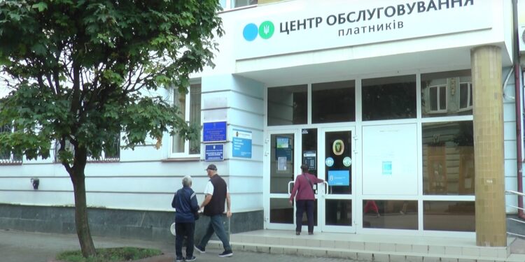 Чи можна не вимагати від учасників фінансову звітність, яка підтверджує фінансову спроможність