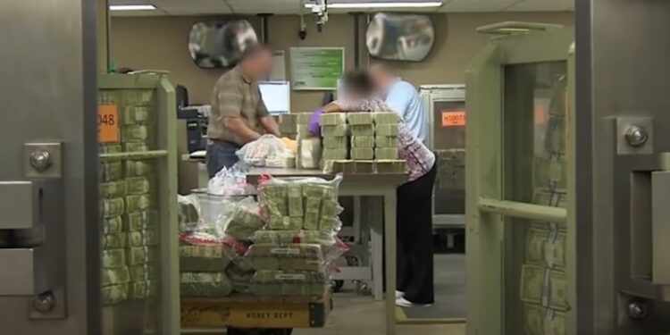 Фатальна, неотримана вчасного грошова застава. Епізод I