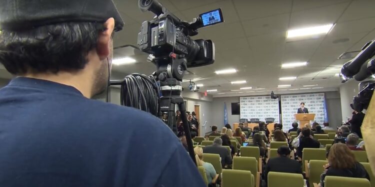 Повноваження прокурора у судових справах про визнання додаткових угод недійсними